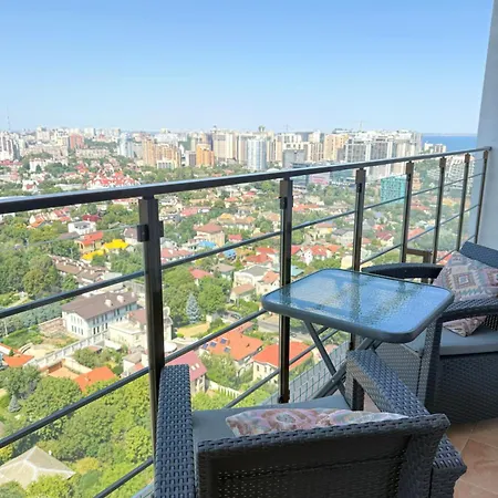 аркадия, каманина,квартира с террасой с видом на море * Odesa